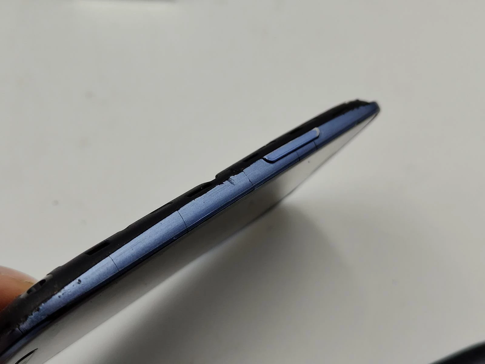 telefon-samsung-i8200-galaxy-s-iii-mini-ve-opis-przekatna-ekranu-400