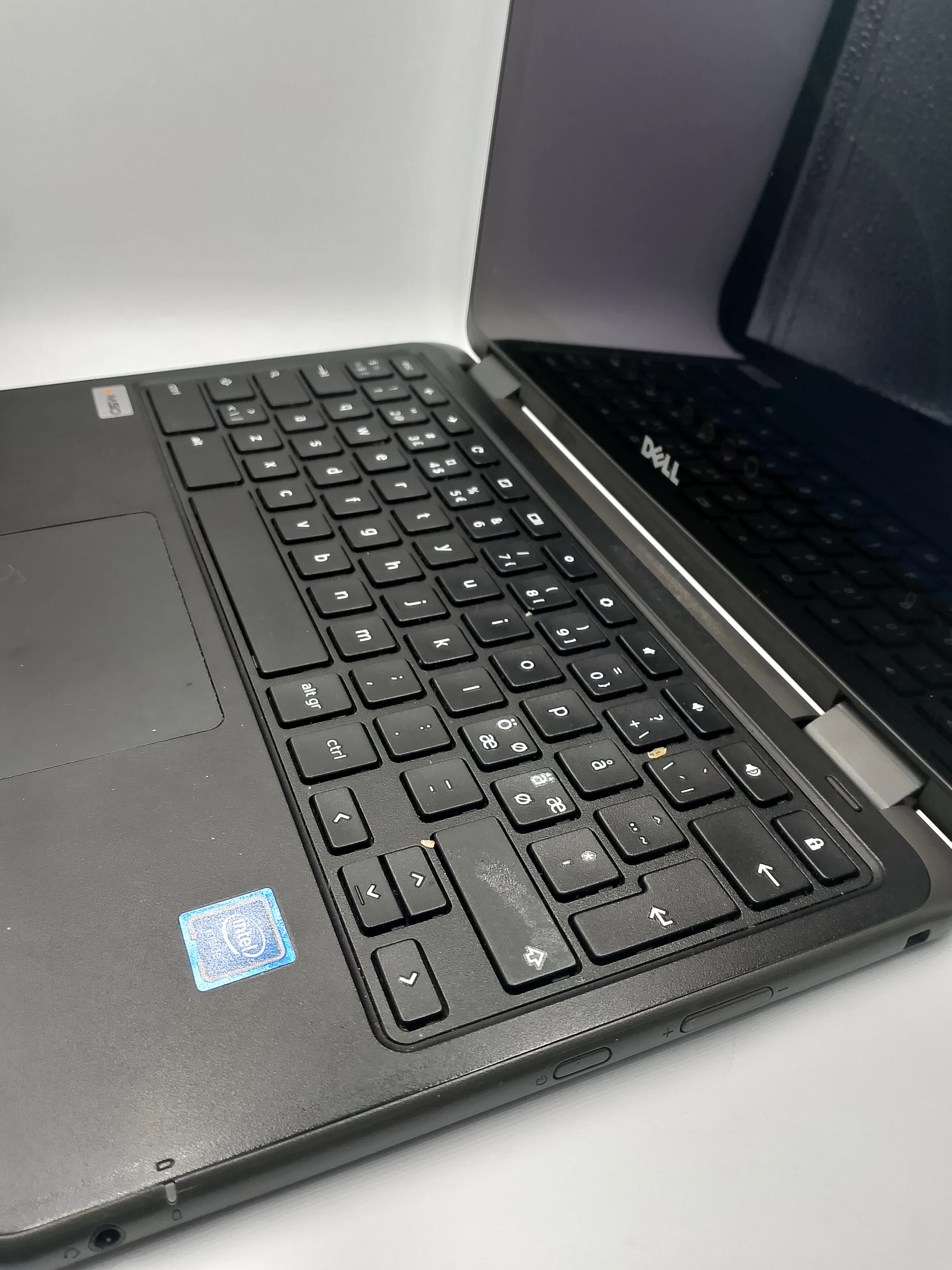 laptop-dell-chrome-amso-zasilacz-przekatna-ekranu-1160