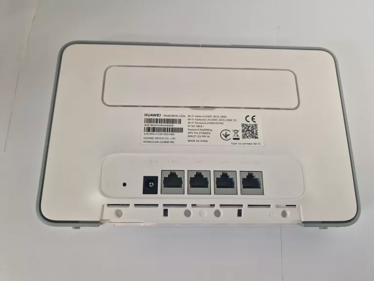 ROUTER STACJONARNY NA KARTĘ SIM KAT. 7 4G LTE WIFI HUAWEI MODEL B535-232A