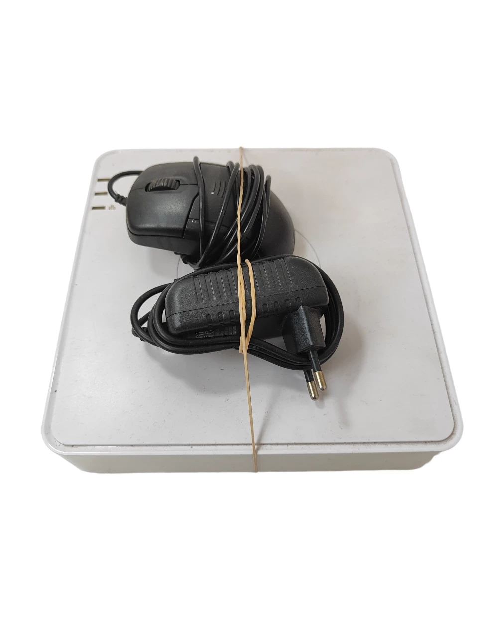 rejestrator-ahd-hd-cvi-hd-tvi-cvbs-tcpip-ds-7104hghi-f1-4-kanaly-ean-gtin-5904473552385