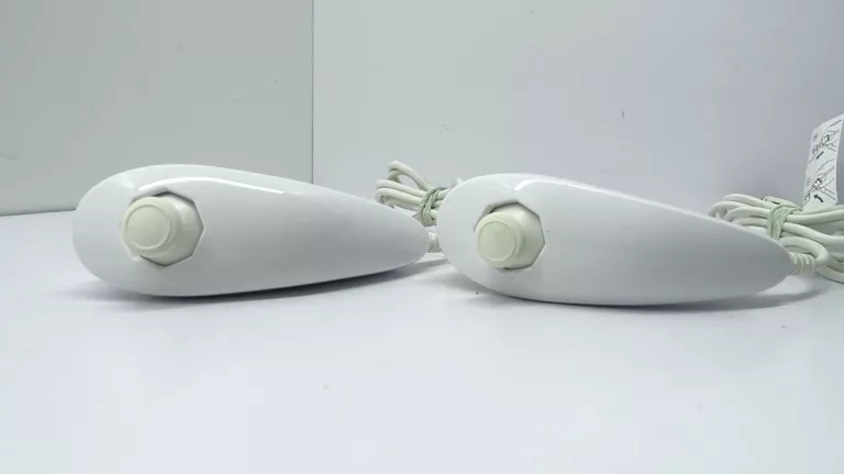 KONSOLA NINTENDO WII RVL-001 DWA KONTROLERY ZESTAW
