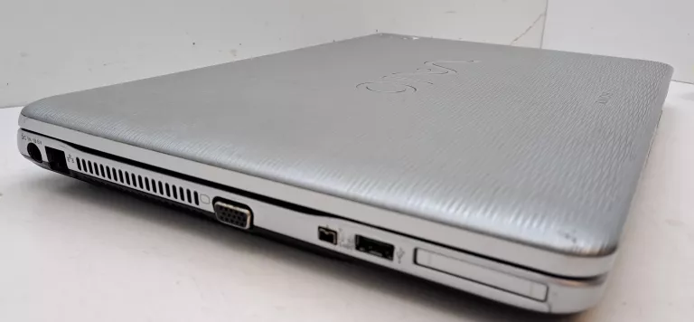 LAPTOP SONY VAIO PCG-7185M + ŁAD WIN7 4GB 320GB T4300 OPIS