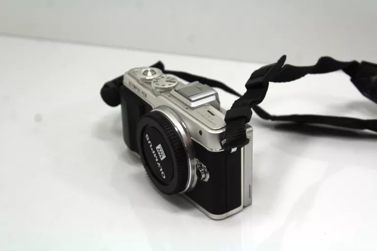 APARAT OLYMPUS PEN E-PL7