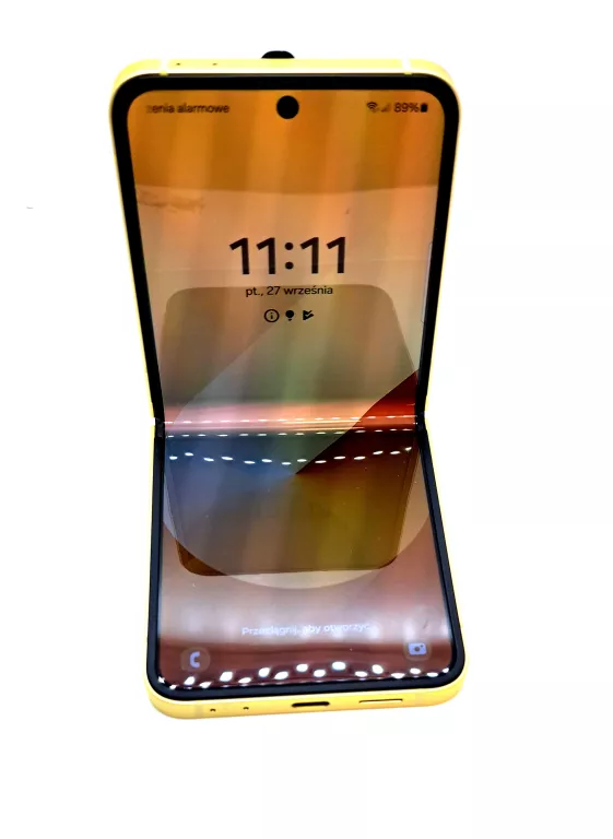 smartfon-samsung-galaxy-z-flip-6-12256gb-67-120hz-50mpix-zolty-system-operacyjny-4388-1