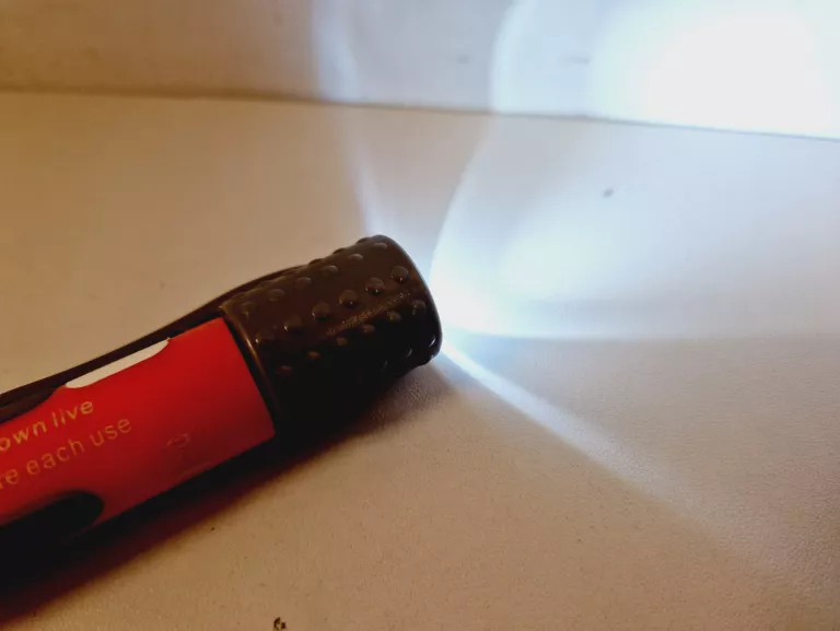 SONEL VT-2 BEZDOTYKOWY WSKAŹNIK NAPIĘCIA VOLTFINDER Z LATRKĄ TESTER 1000V