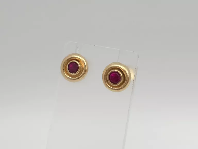 ZŁOTE KOLCZYKI CZERWONE CYRKONIE SZTYFT  - 585 14K 2,10G