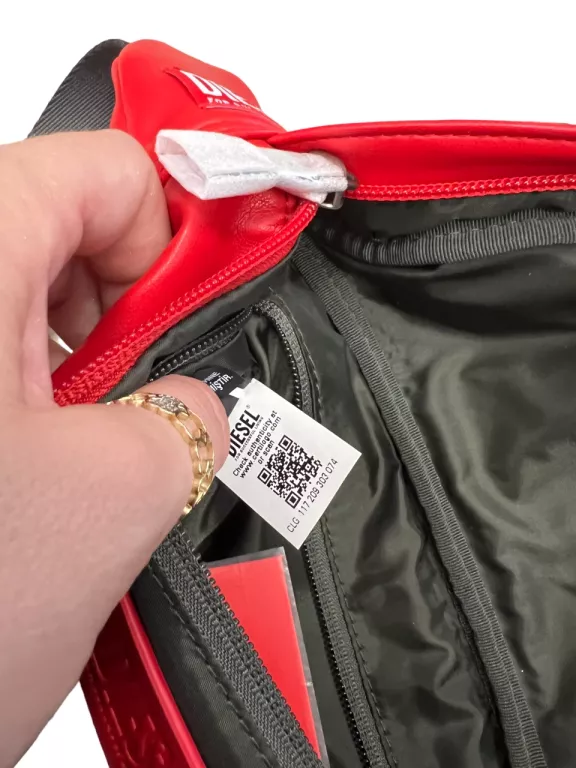 czerwona-meska-nerka-diesel-z-metka-stan-11323-238058