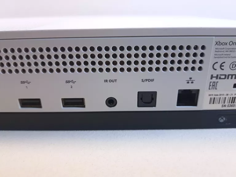 KONSOLA MICROSOFT XBOX ONE S 500GB ( 1681 ) + 2PAD +KABEL ZSILAJĄCY