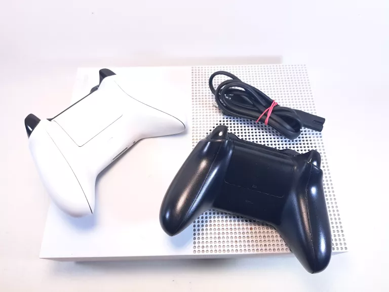 KONSOLA MICROSOFT XBOX ONE S 500GB ( 1681 ) + 2PAD +KABEL ZSILAJĄCY