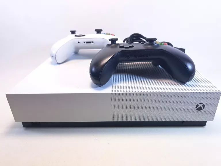 KONSOLA MICROSOFT XBOX ONE S 500GB ( 1681 ) + 2PAD +KABEL ZSILAJĄCY