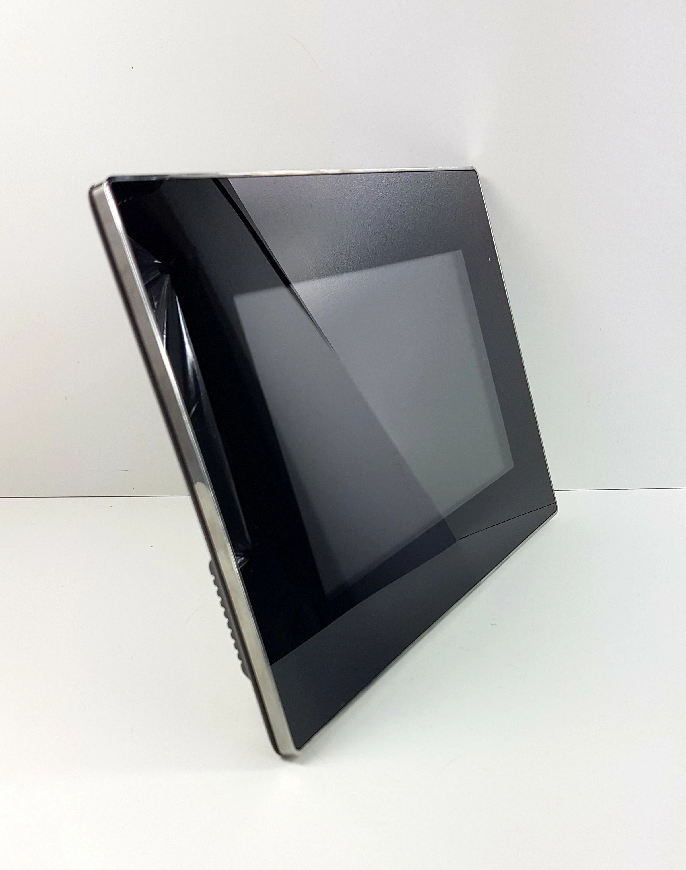 cyfrowa-ramka-na-zdjecia-kodak-easy-share-sv811-marka-234581-385037