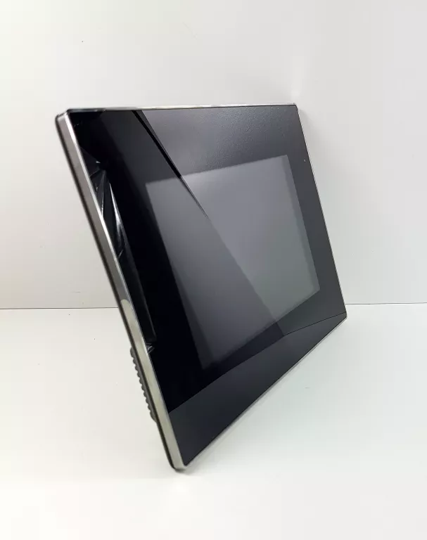 cyfrowa-ramka-na-zdjecia-kodak-easy-share-sv811-marka-234581-385037