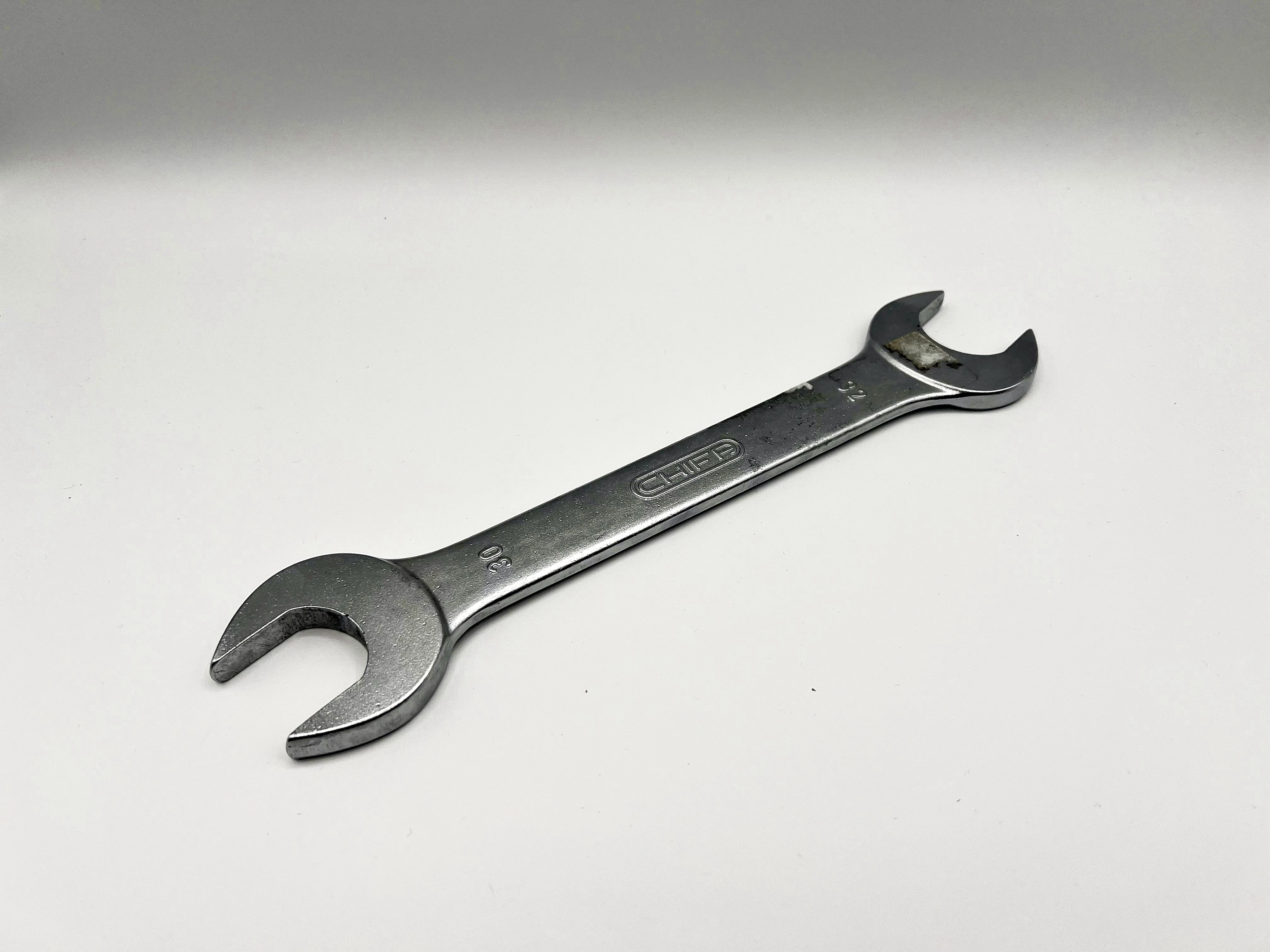 klucz-plaski-30x32-mm-chifa-osiedle-czecha-96-poznan