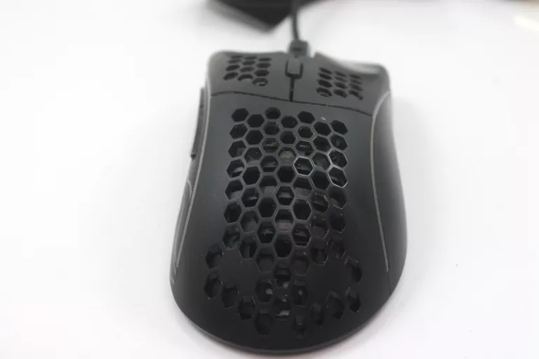 MYSZKA PRZEWODOWA GLORIOUS MODEL D