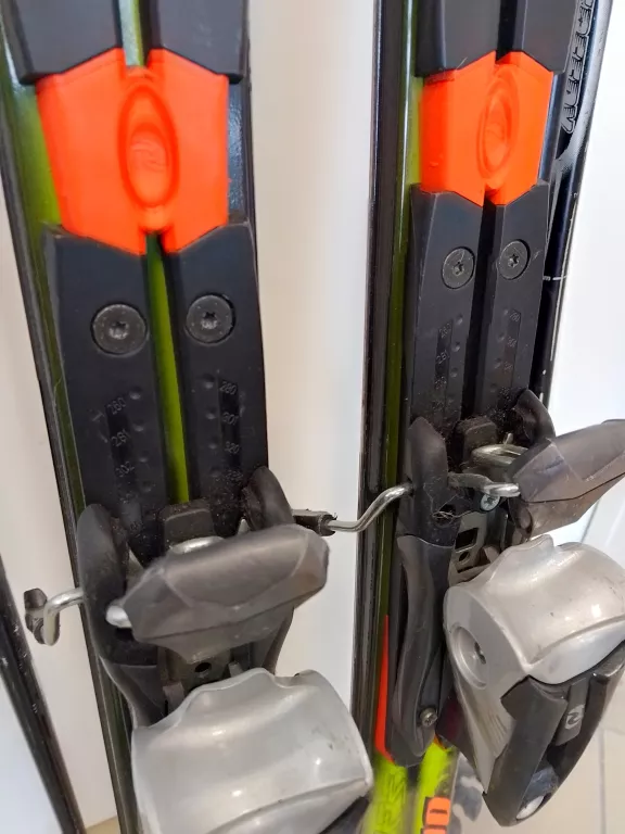 ZESTAW BUTY R37 KIJKI NARTY ROSSIGNOL154 XFIGHT 600