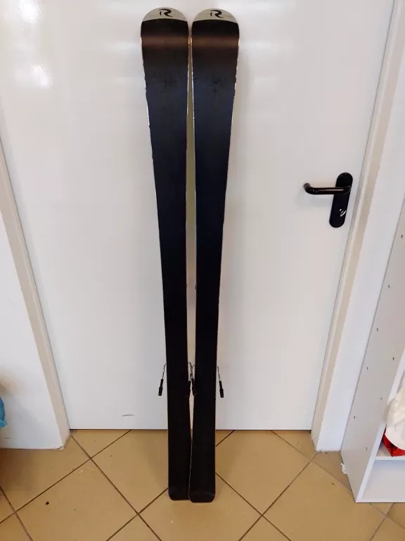 ZESTAW BUTY R37 KIJKI NARTY ROSSIGNOL154 XFIGHT 600