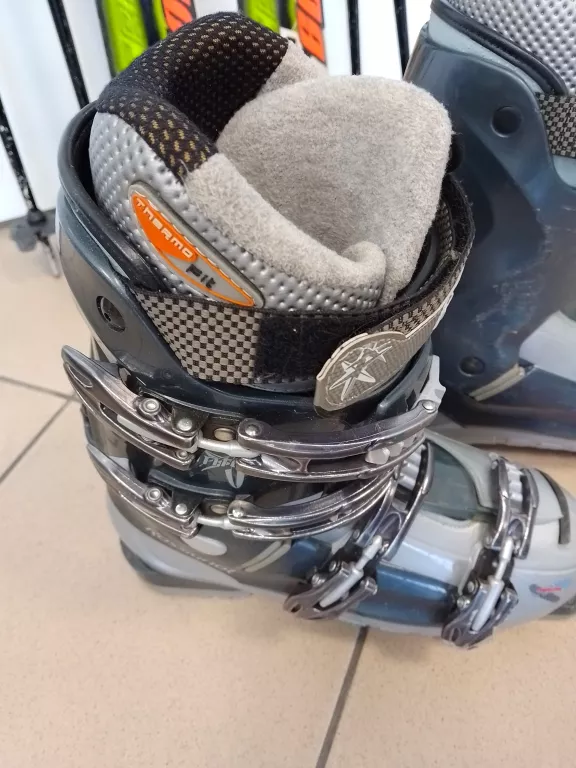 ZESTAW BUTY R37 KIJKI NARTY ROSSIGNOL154 XFIGHT 600