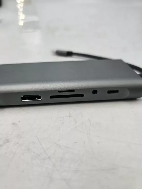 ADAPTER USB-C HUB BYL-2110