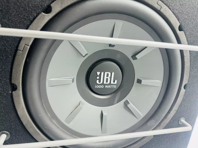 GŁOŚNIK JBL STAGE 1200B + WZMACNIACZ 900W VOICE KRAFT VK1304