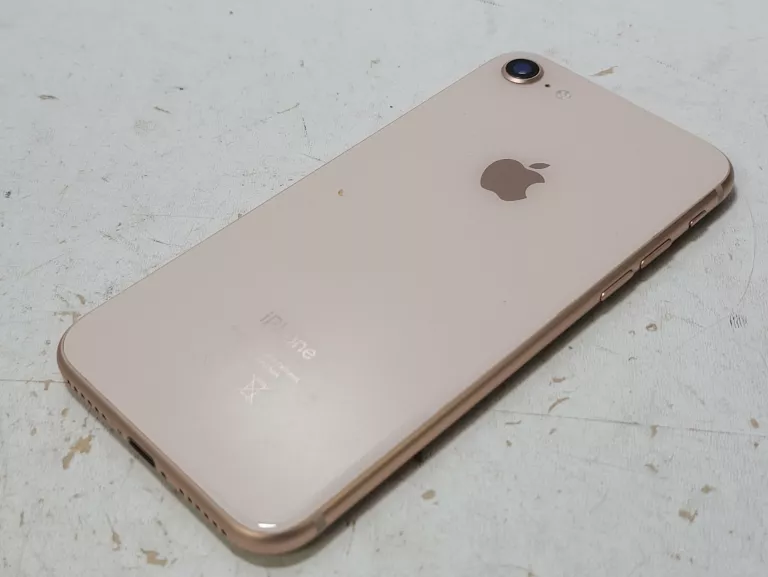 TELEFON IPHONE 8 64GB  77%