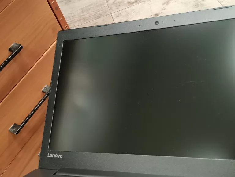 LAPTOP LENOVO IDEAPAD 330 (256GB SSD/AMD A6/4GB RAM/ WIN 10)