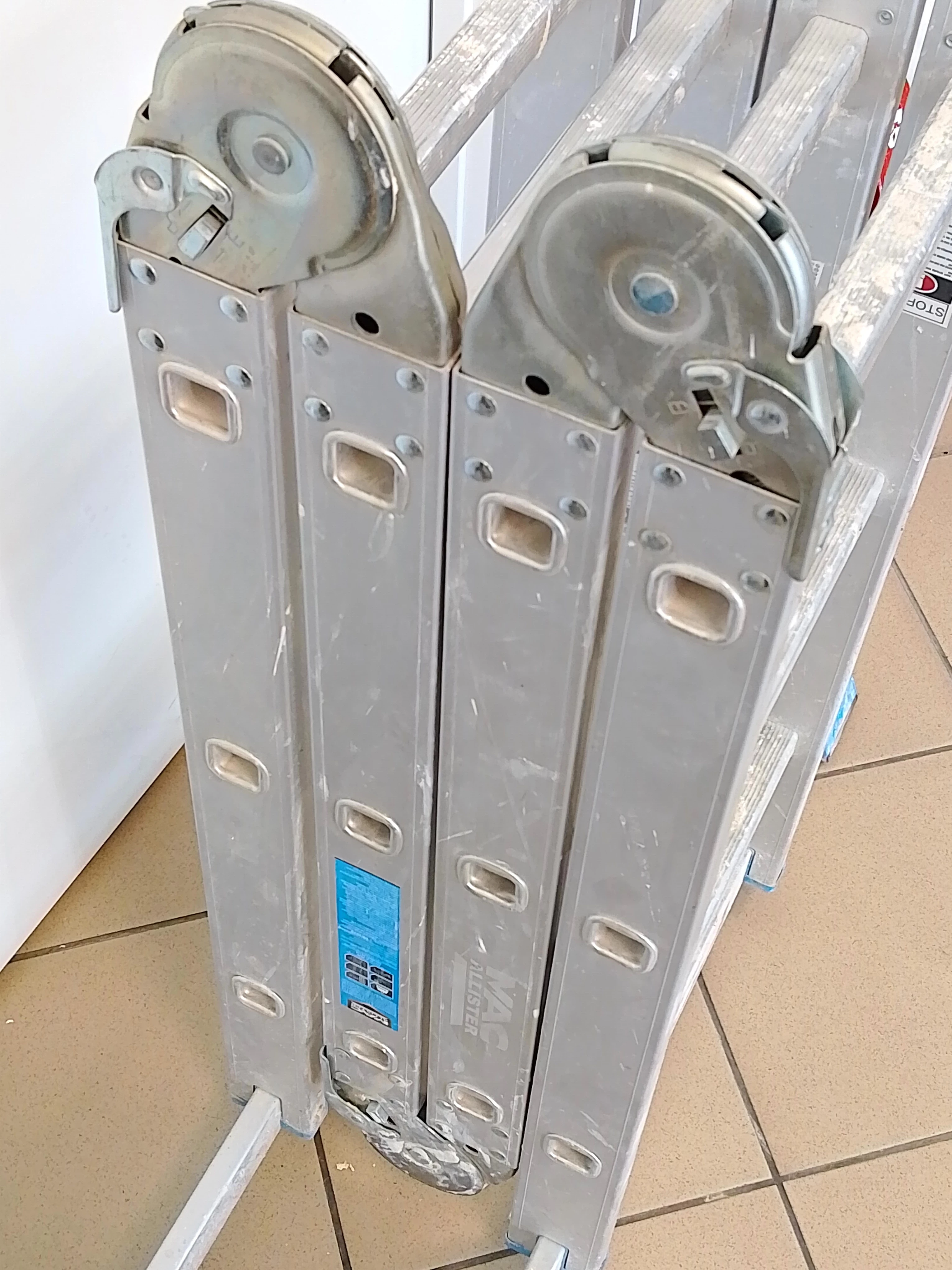 drabina-aluminiowa-macallister-4-x-3-stopnie-material-217297-276801