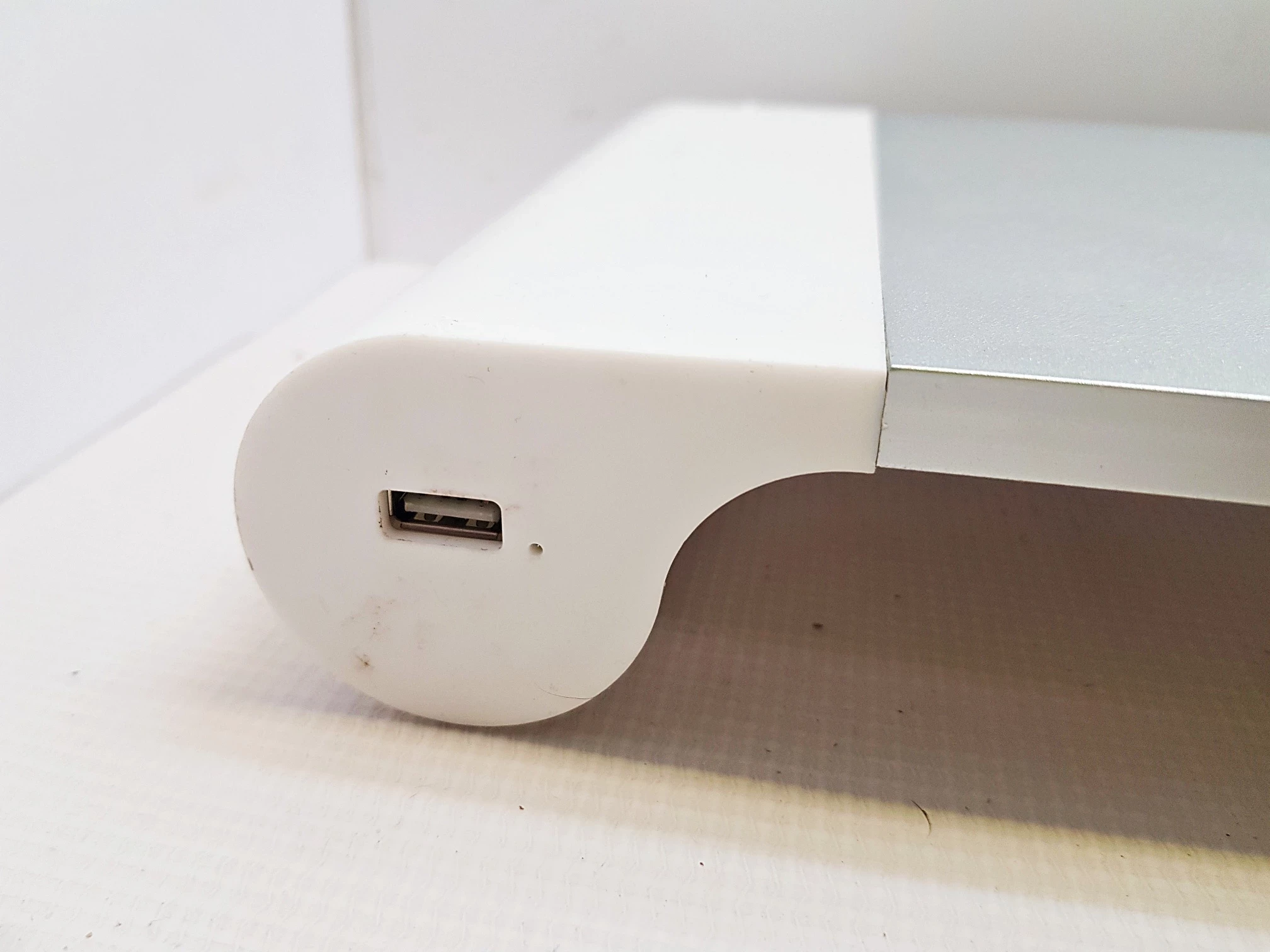 podstawka-pod-monitor-z-2xusb-maxxter-max-10kg-ean-gtin-8716309119290