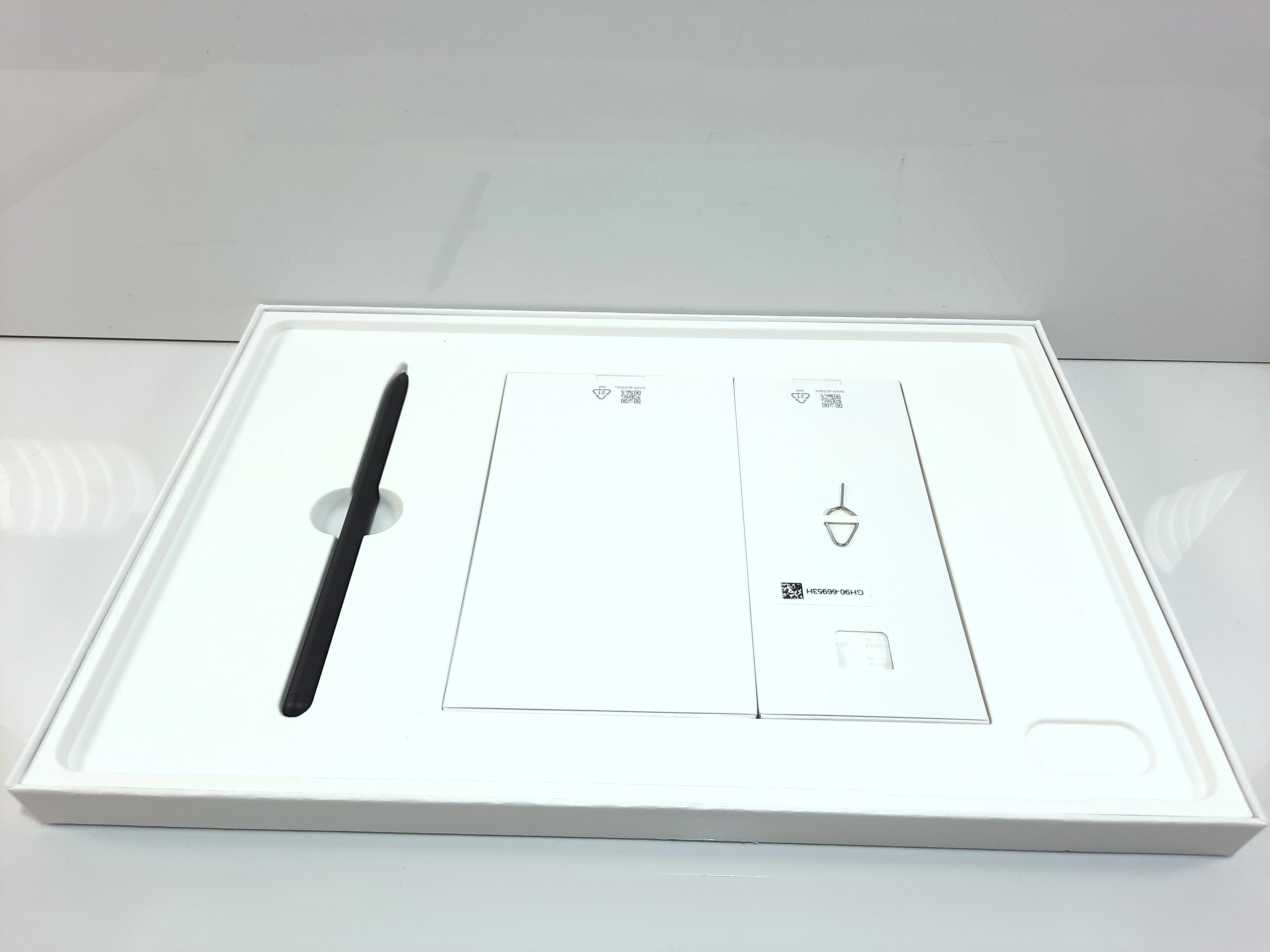 tablet-samsung-galaxy-tab-s8-5g-8128gb-sm-x806b-komplet-opis-stan-11323-2