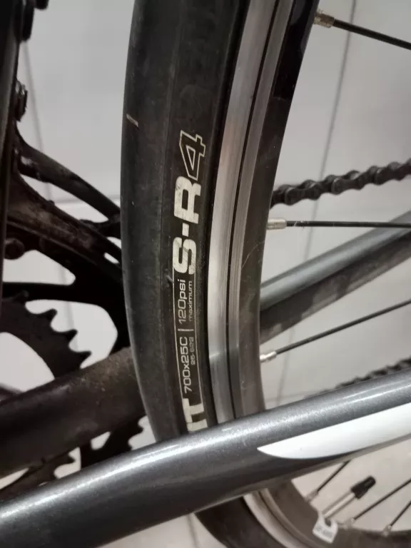 ROWER SZOSOWY GIANT DEFY 5 RAMA M/L KOŁA 28"