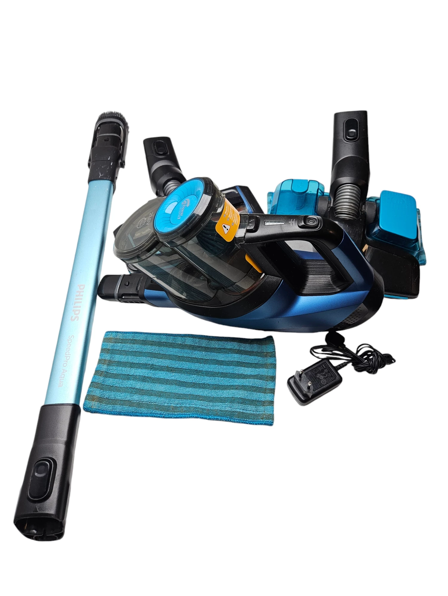 odkurzacz-pionowy-philips-speedpro-aqua-fc672801-stan-uzywany