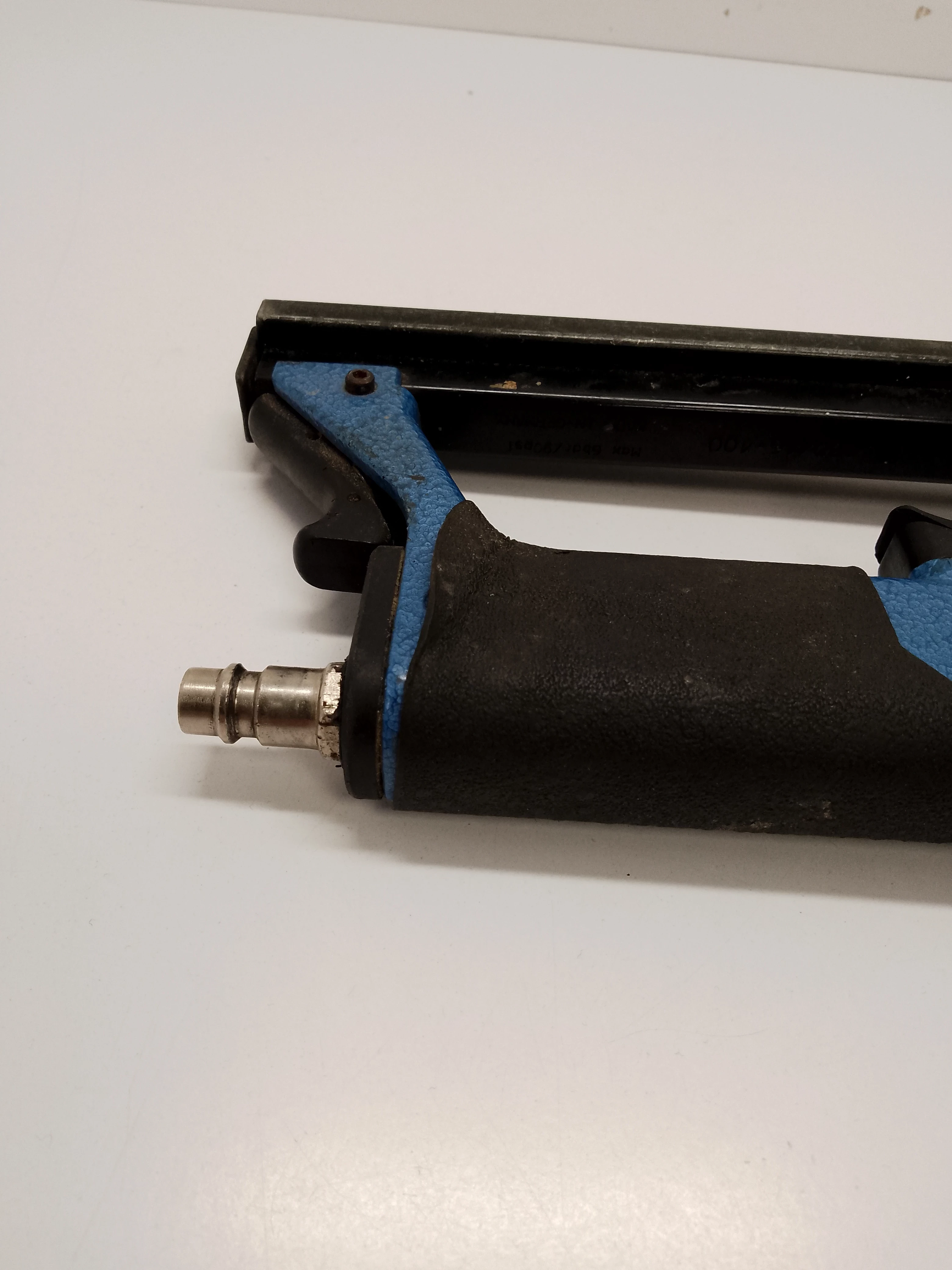 zszywacz-tapicerski-pneumatyczny-taker-bea-38016-400-opis-ean-gtin-4045759000211