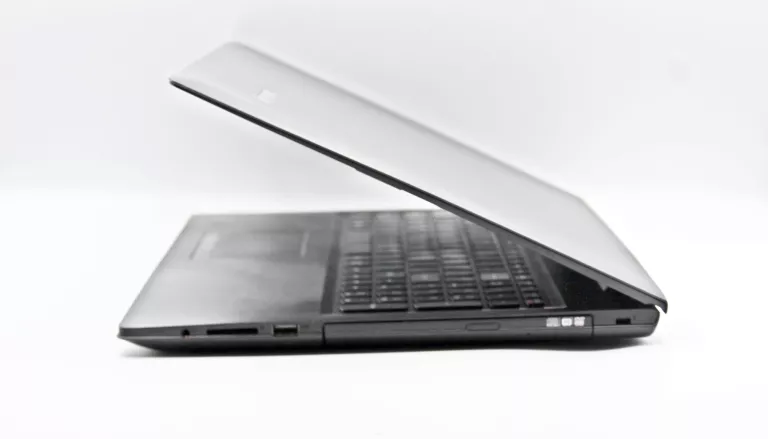 LAPTOP LENOVO G50-45 AMD E6-6310 4GB 120GB SSD WIN10 HOME 1366X768 15,6"