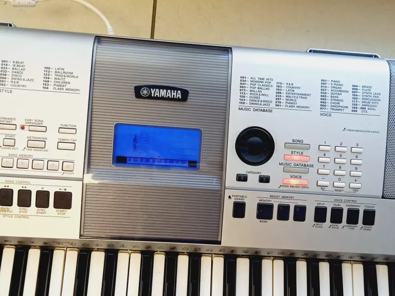 YAMAHA KEYBOARD PSR-E413