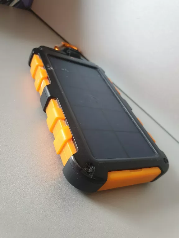 POWERBANK XTORM XR104 10000 MAH SOLARNY