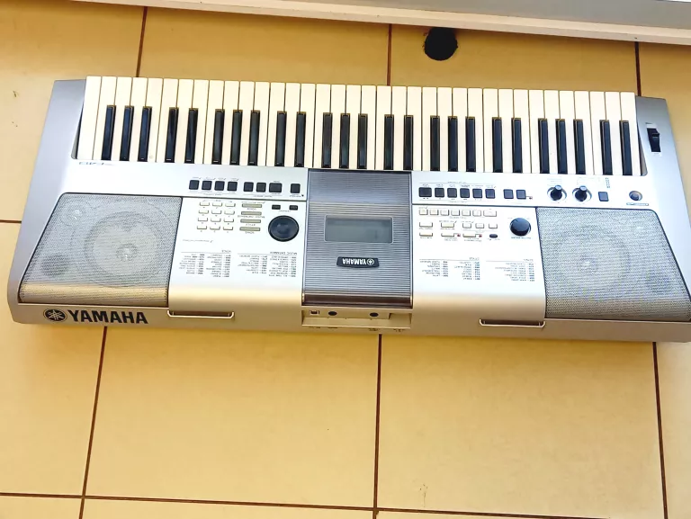 YAMAHA KEYBOARD PSR-E413