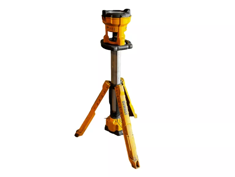 lampa-teleskopowa-dewalt-dcl079-3000lm-220cm-aku-5ah-stan-uzywany
