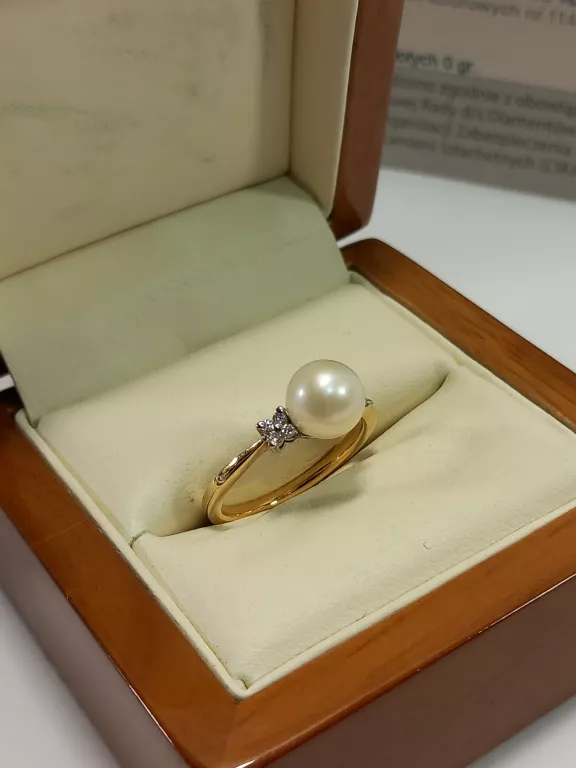ZŁOTY PIERŚCIONEK Z PERŁĄ I DIAMENTAMI 0,08CT VS ROZMIAR - 13