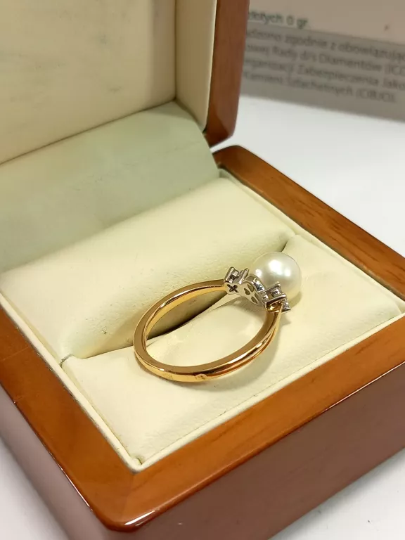 ZŁOTY PIERŚCIONEK Z PERŁĄ I DIAMENTAMI 0,08CT VS ROZMIAR - 13