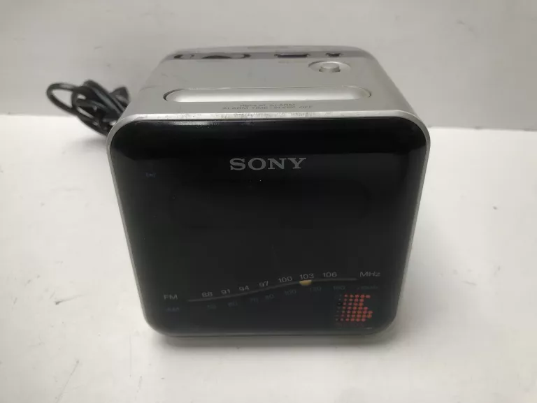RADIO BUDZIK SONY