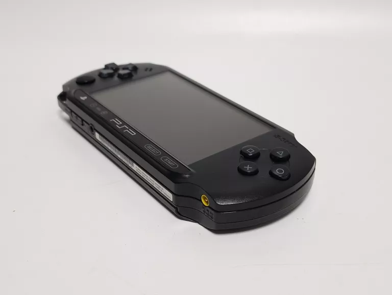KONSOLA SONY PSP 32GB ZESTAW Z GRAMI