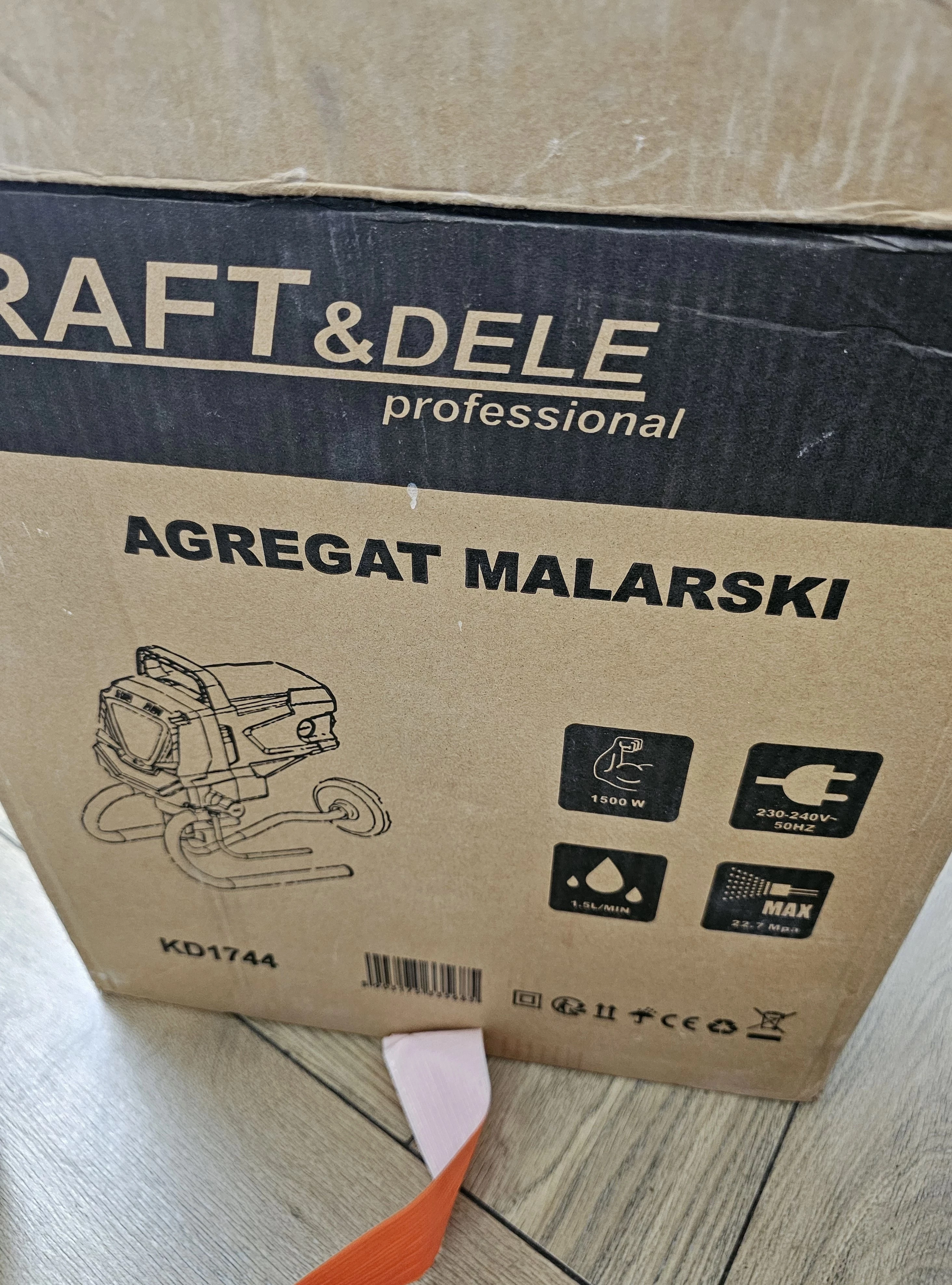 kraft-dele-kd1744-agregat-malarski-tlokowy-w-kartonie-model-kd1744