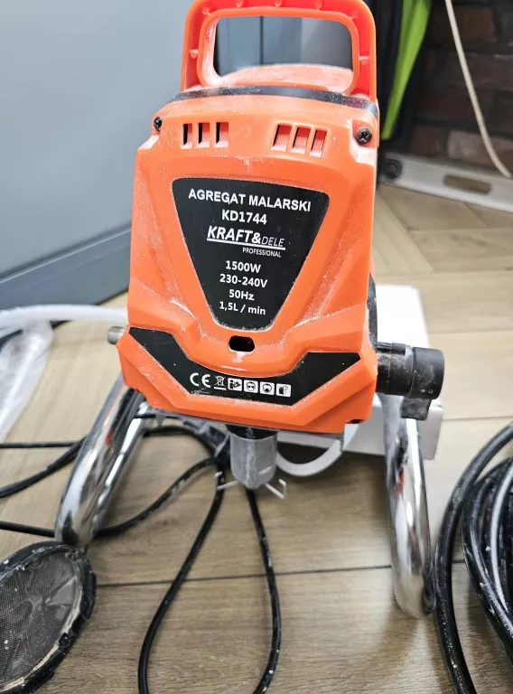 kraft-dele-kd1744-agregat-malarski-tlokowy-w-kartonie-stan-uzywany