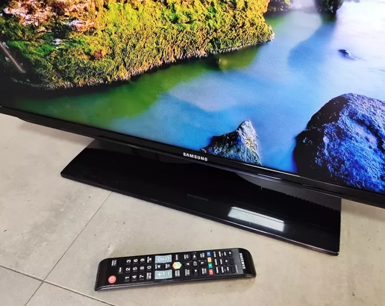 TELEWIZOR SAMSUNG UE40EH5300