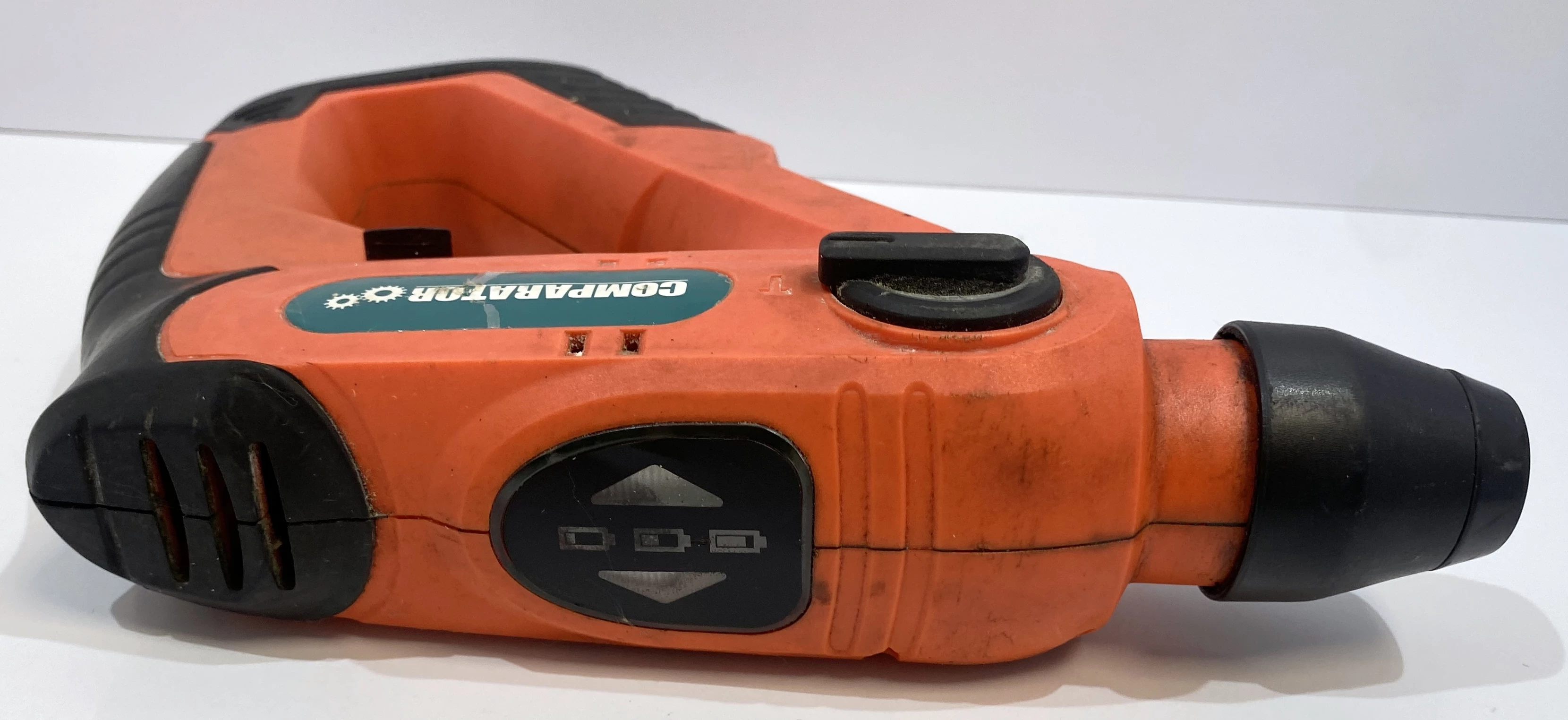 akumulatorowy-mlot-udarowy-comparator-tmk-047-energia-udaru-12