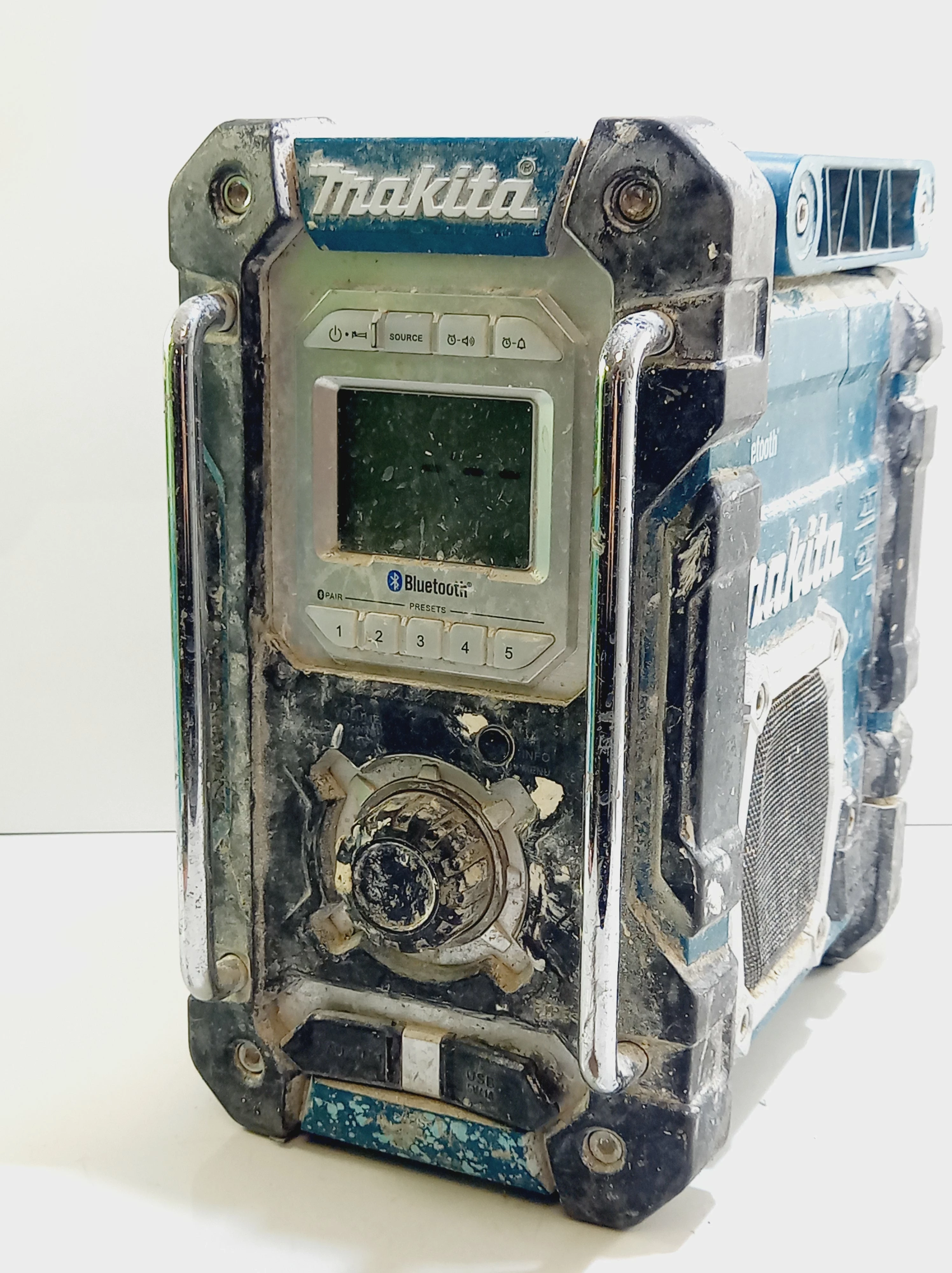 radio-budowlane-makita-dmr108n-stan-11323-2