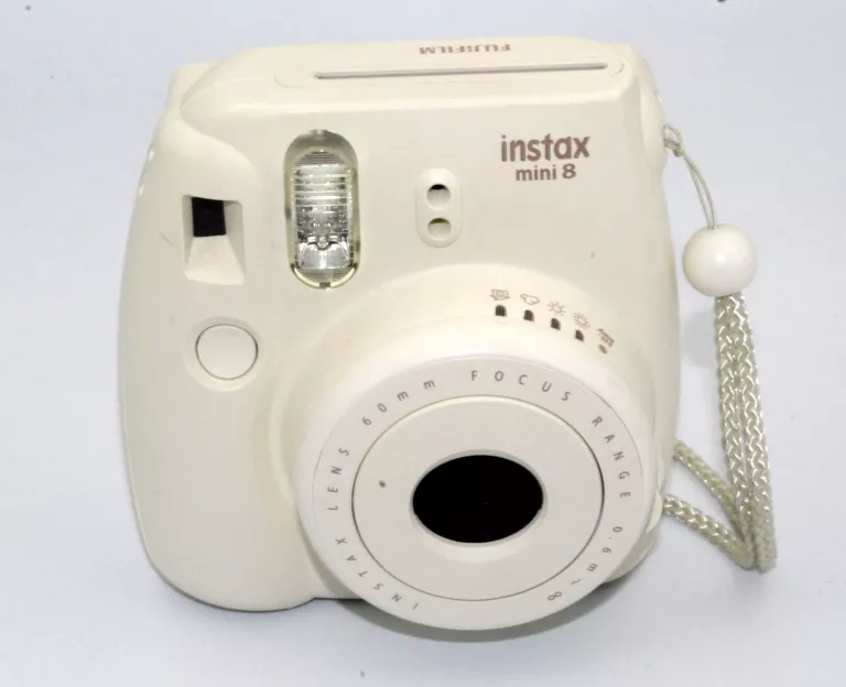 APARAT NATYCHMIASTOWY FUJIFILM INSTAX MINI 8 PLUS WKŁAD