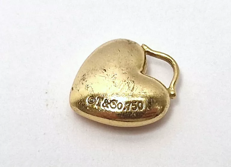 ZAWIESZKA WISIOREK UŻYWANE SERDUSZKO TIFFANY 4,79G 750
