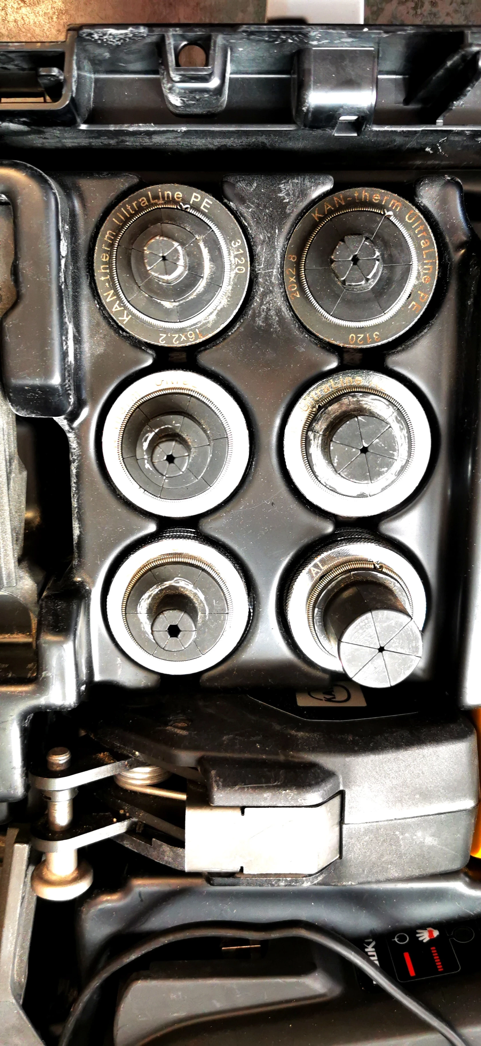 zaciskarka-kan-therm-ultraline-mas110mlkan-walizka-maksymalna-moc-1080