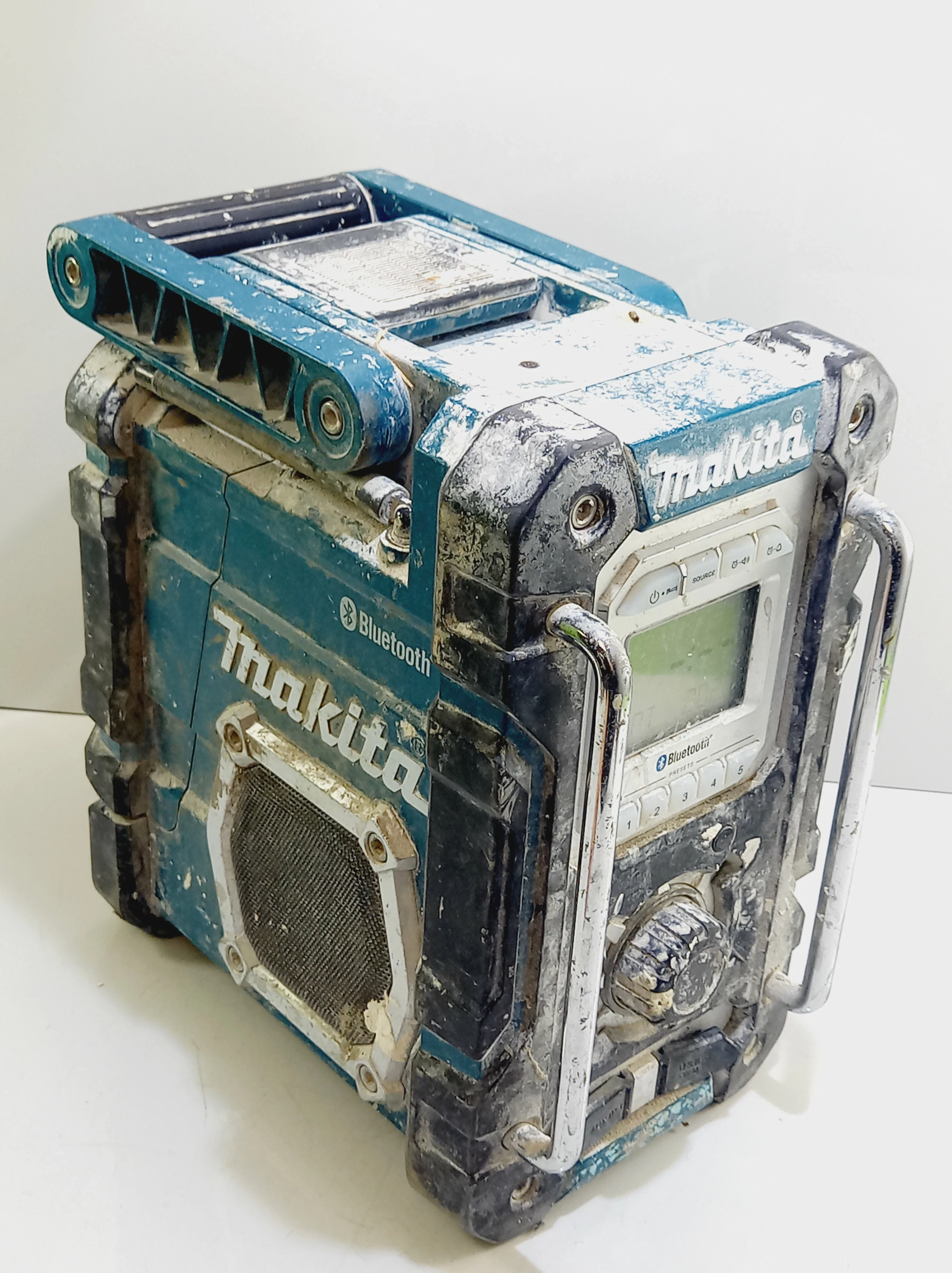 radio-budowlane-makita-dmr108n-seria-mr004g