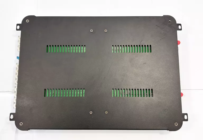 wzmacniacz-samochodowy-auna-dark-star-4000-stan-11323-2